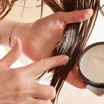 3 mẹo dùng dầu dừa để cải thiện sức khỏe da đầu và tóc