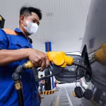 Giá xăng dầu tiếp tục giảm, dầu diesel giảm sâu gần 10.000 đồng/lít
