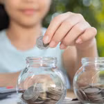 Xoắn não vì con mới 8 tuổi đã có tiền riêng