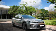 Toyota Camry HEV là mẫu sedan cỡ D duy nhất sử dụng động cơ xăng lai điện