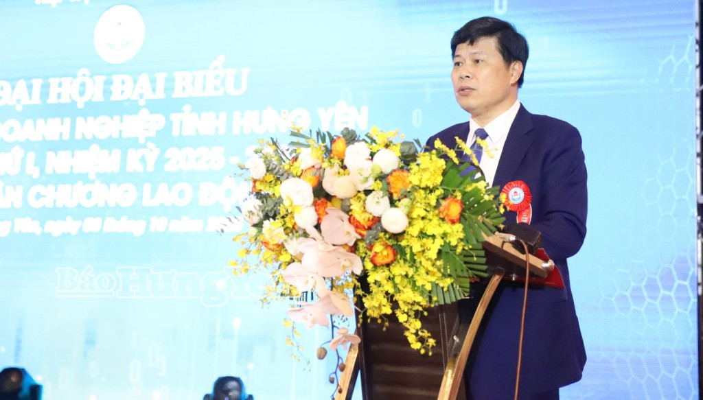 Ông Trần Quốc Toản, Phó Bí thư Thường trực Tỉnh ủy phát biểu tại Đại hội 98273-dong-chi-tran-quoc-toan-pho-bi-thu-thuong-truc-tinh-uy-phat-bieu-tai-dai-hoi-19324508.jpg