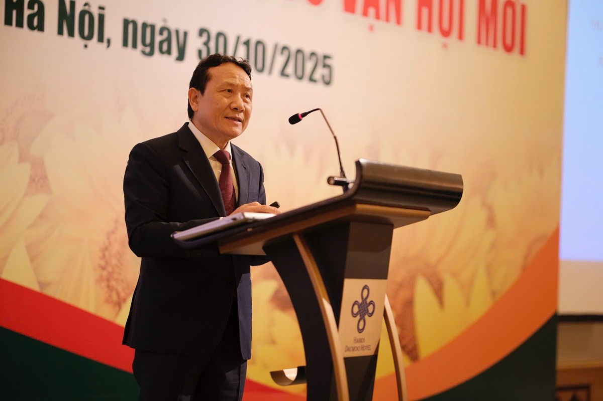 PGS.TS Nguyễn Hồng Sơn, Phó trưởng ban Ban Chính sách, Chiến lược Trung ương z7171337786428-7d732f6ff9109c9d26e7848547104cbb.jpg