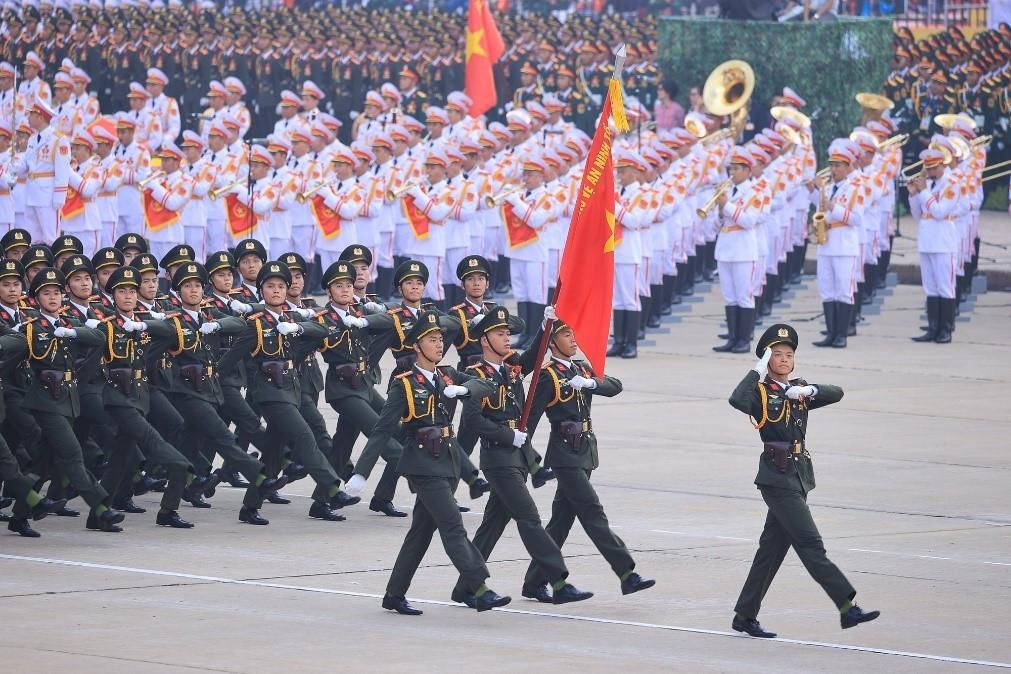 Khối nam sĩ quan An ninh nhân dân 9.jpg