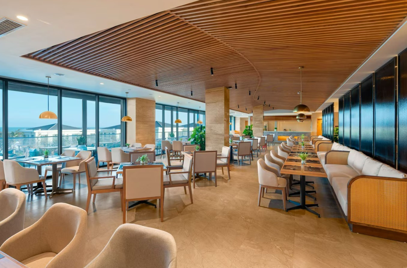 Một phần không gian bên trong Radisson Resort Mũi Né b9.jpg