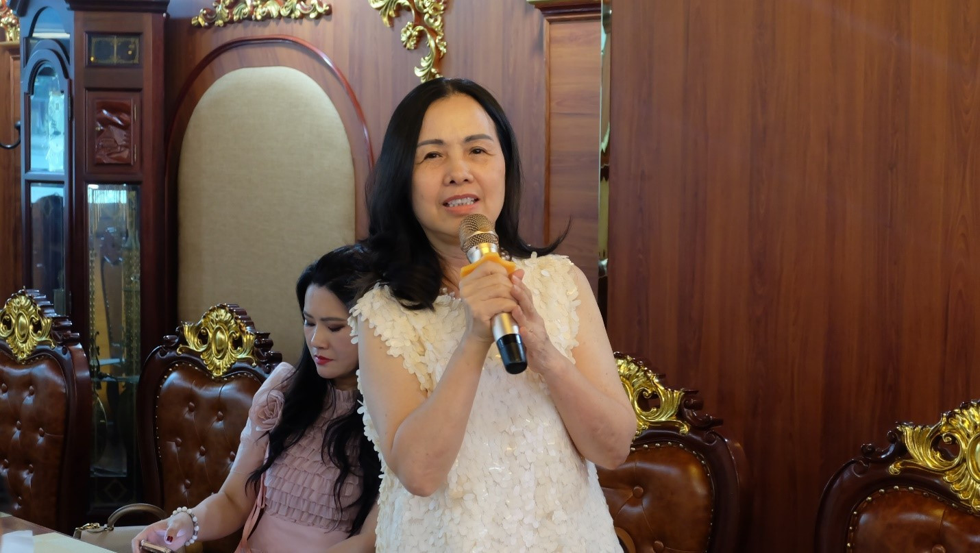 Bà Nguyễn Thùy Dương, Tổng Biên tập Tạp chí Thương gia p12.jpg