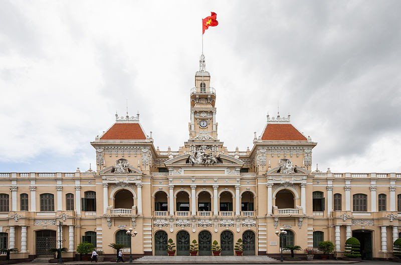 800px-ayuntamiento-ciudad-ho-chi-minh-vietnam-2013-08-14-dd-01.jpg