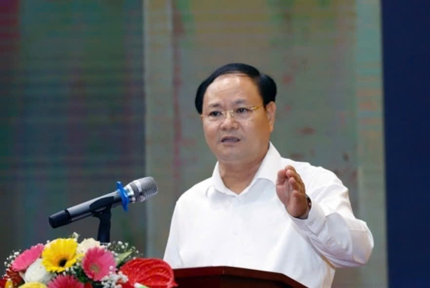 Thứ trưởng Lê Minh Ngân kết luận tại Hội nghị tập huấn toàn quốc về phân cấp, phân quyền trong lĩnh vực đất đai img-1754060362933-1754060461524.jpg