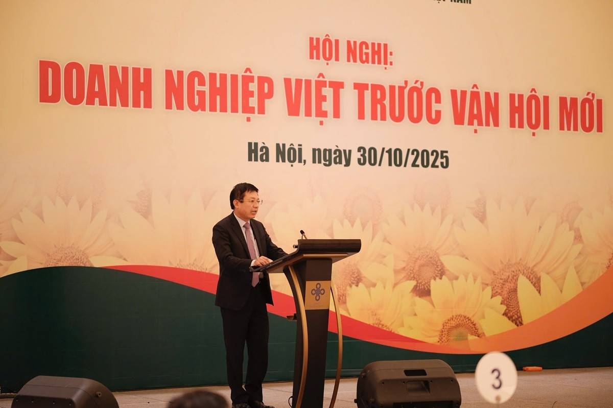 PGS.TS. Hồ Sỹ Hùng, Bí thư Đảng ủy Liên đoàn Thương mại và Công nghiệp Việt Nam (VCCI) z7171275799252-af2dd7d74ce5223d80cbcb18e0406e31.jpg