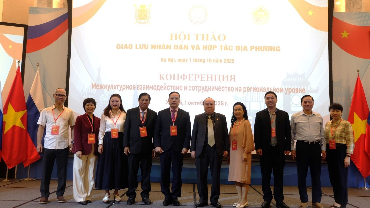 Chủ tịch Nguyễn Hồng Sơn và đoàn đại biểu HBA - VACOD tham dự Diễn đàn Ngoại giao Nhân dân Việt- Nga lần thứ nhất f1.jpg