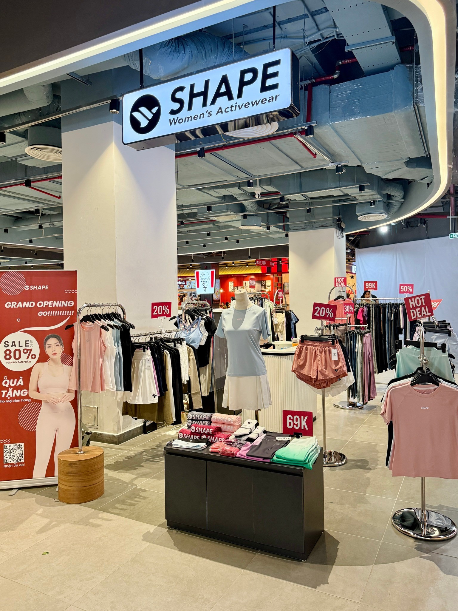 Hệ thống cửa hàng kinh doanh đồ tập Shape có địa chỉ Tầng 1, trung tâm thương mại GO! Thăng Long; 101D5 Đặng Văn Ngữ, Đống Đa, Hà Nội và 224 Âu Cơ, Thuận Thành, Bắc Ninh 527265682-759856939733932-4808883128621900555-n.jpg