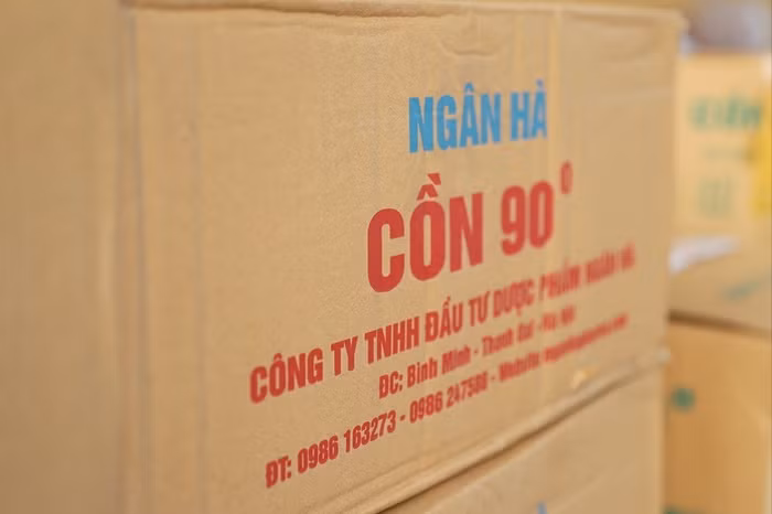 Công ty TNHH Đầu tư Dược phẩm Ngân Hà đã dán nhãn mác giả và phân phối cồn y tế ra thị trường, tiêu thụ tại nhiều tỉnh, thành phố trên cả nước