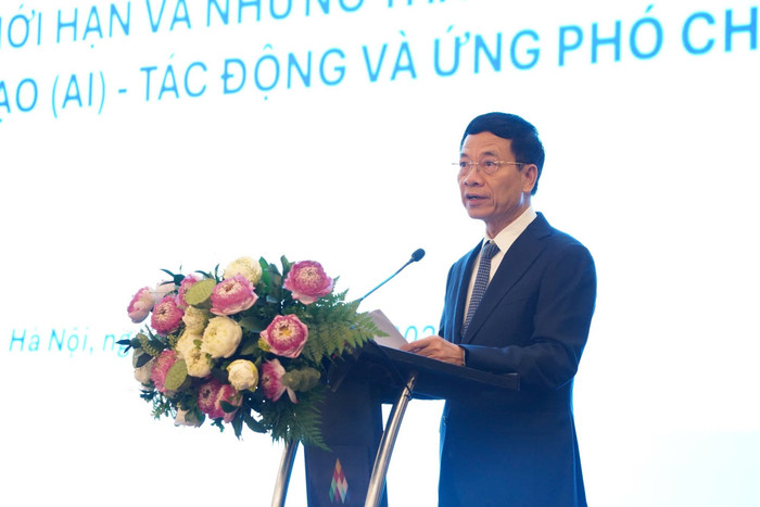 Phát biểu tại hội thảo, Bộ trưởng Bộ Khoa học và Công nghệ Nguyễn Mạnh Hùng cho biết luật AI sẽ có vào cuối năm nay