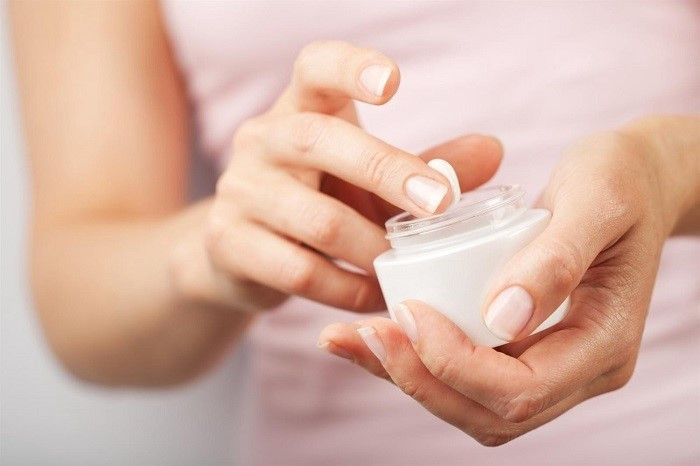 Cục Quản lý Dược vừa thu hồi 2 sản phẩm kem dưỡng trắng da không rõ nguồn gốc xuất xứ (Ảnh minh họa)