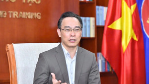  Chân dung quyền Bộ trưởng Giáo dục và Đào tạo Hoàng Minh Sơn