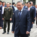 Sáng 15/3, các đồng chí lãnh đạo Đảng, Nhà nước thực hiện quyền cử tri