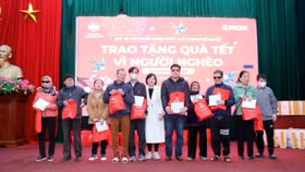 Dịp Tết Giáp Thìn, tập đoàn đã tổ chức trao tặng 3.000 suất quà Tết cho người nghèo trên khắp mọi miền Tổ quốc