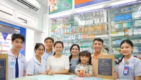 Nhà thuốc Long Châu bền bỉ theo đuổi sứ mệnh “tận tâm phục vụ, vì một Việt Nam khỏe mạnh hơn”