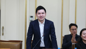 Tân Phó Chủ tịch Hiệp hội Doanh nghiệp nhỏ và vừa thành phố Hà Nội Đỗ Vinh Quang phát biểu tại sự kiện