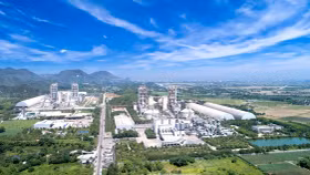 Toàn cảnh nhà máy Xi măng Long Sơn tại phường Đông Sơn, thị xã Bỉm Sơn tỉnh Thanh Hóa