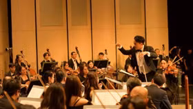 Nhạc trưởng Trần Nhật Minh sẽ tái hợp Dàn nhạc Giao hưởng Hà Nội trong hòa nhạc đầy cảm xúc đón năm mới 2026