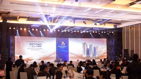 Đông đảo khách hàng và nhà đầu tư quan tâm đã đến tham dự sự kiện, cho thấy sức hấp dẫn và vị thế của Newtown Diamond