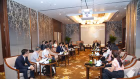 Buổi gặp mặt giữa ROX Group và Tập đoàn Sunwah trong khuôn khổ sự kiện