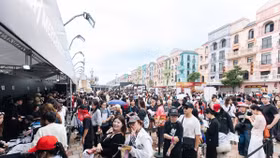 Ocean City "bùng nổ" trước giờ G: Fan Việt và quốc tế cuồng nhiệt đổ về, tạo nên trải nghiệm âm nhạc hiếm có