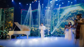 Phó Chủ tịch SHB Đỗ Quang Vinh “đốn tim” khán giả với visual cực đỉnh và giọng hát đầy cảm xúc