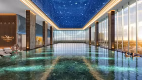 Bể bơi tại dự án The Ninety Complex được trang bị công nghệ điện phân muối hiện đại