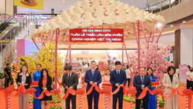 Đại diện AEON Việt Nam và ITPC thực hiện nghi thức khai mạc sự kiện