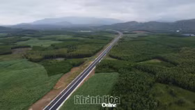 Dự án cao tốc Nha Trang - Vân Phong đoạn đã hoàn thành, dự kiến đưa vào hoạt động dịp 30/4/2025. Ảnh: Báo Khánh Hoà