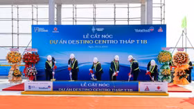 Seaholdings cất nóc tháp T1B Destino Centro: Điểm sáng về tiến độ tại cửa ngõ khu Tây TP.HCM