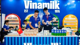 Gian trưng bày Vinamilk hiện diện ấn tượng tại ThaiFex 2025 và thu hút sự quan tâm của nhiều khách tham quan