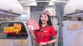 Ngập tràn quà tặng trên những chuyến bay Vietjet mùa lễ hội Giáng sinh 2025