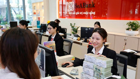 SeABank khẳng định dấu ấn bền vững với 2 giải thưởng ngân hàng Việt Nam tiêu biểu 