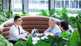 Techcombank hỗ trợ khách hàng gấp rút đăng ký sinh trắc học trước giờ "G"