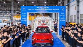 Chiếc ô tô điện thứ 200.000 xuất xưởng tại nhà máy VinFast Hải Phòng là Limo Green, MPV bán chạy hàng đầu thị trường Việt Nam