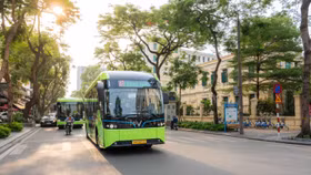 VinBus khai trương tuyến buýt điện 43 - Kết nối nội thành với Đông Anh 