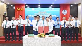 Ông Lê Ngọc Lâm, Tổng Giám đốc BIDV và ông Lê Thanh Hưng, Tổng Giám đốc VRG đại diện hai đơn vị ký kết thỏa thuận hợp tác toàn diện