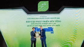 2024 là năm thứ 3 liên tiếp, Vinamilk đón nhận Giải Doanh nghiệp báo cáo quản lý khí thải nhà kính tốt nhất