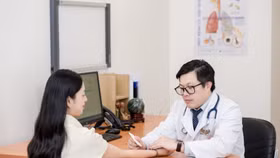 PGS.TS.BS Nguyễn Văn Đĩnh Giám đốc Trung tâm dị ứng miễn dịch lâm sàng khẳng định, việc được WAO công nhận là Trung tâm Xuất sắc giúp Trung tâm tiếp cận sâu hơn với các tiến bộ trong chẩn đoán, các liệu pháp tiên tiến trên thế giới