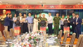 PVcomBank là một trong ba ngân hàng tiên phong triển khai thí điểm giải pháp cấp Chứng thư số và Ký số trực tuyến trên ứng dụng VNeID của Bộ Công an