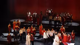 Dàn nghệ sĩ trong lần công diễn La Traviata năm 2024