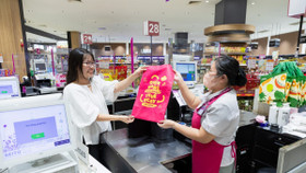 AEON Việt Nam đưa ra giải pháp cho thuê túi thân thiện môi trường tại các siêu thị