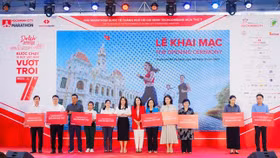 Khai mạc Giải marathon quốc tế TP.HCM Techcombank lần thứ 7