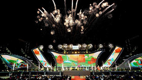 Đêm bế mạc Lễ hội Trà quốc tế 2025 thu hút hàng nghìn người dân và du khách đổ về Quảng trường Lâm Viên, Đà Lạt