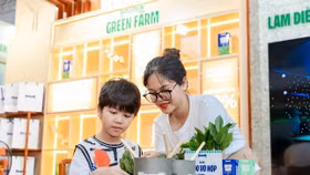 Hơn 11.000 vỏ hộp sữa đã được mang đến khu vực trải nghiệm của Vinamilk để tái chế