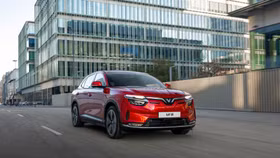 Khách Việt chọn VinFast VF 8: Cùng trải nghiệm, xe xăng phải bù thêm hơn 300 triệu đồng