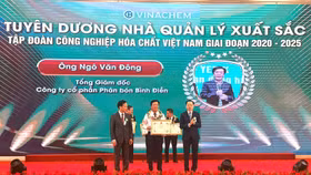 Ông Ngô Văn Đông, Tổng giám đốc Công ty Cổ phần Phân bón Bình Điền được vinh danh là Nhà quản lý xuất sắc Tập đoàn Công nghiệp Hóa chất Việt Nam giai đoạn 2020-2025