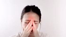 Ù tai do viêm xoang kéo dài: Cảnh báo nguy cơ điếc vĩnh viễn nếu không điều trị đúng